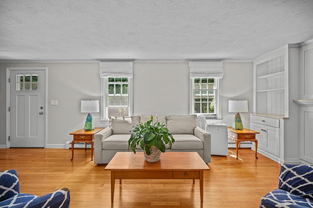 265 Old Oaken Bucket Road, Unit 1 Scituate, MA 02066 - Photo 4 of 35 Gallery Image 4
