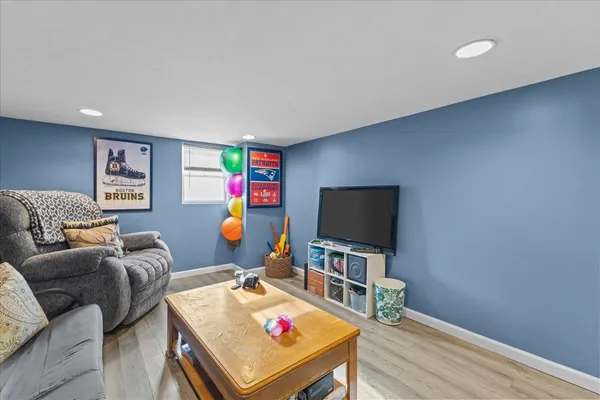 $524,900 | 281 Red Oak Drive, Colchester, VT 05446