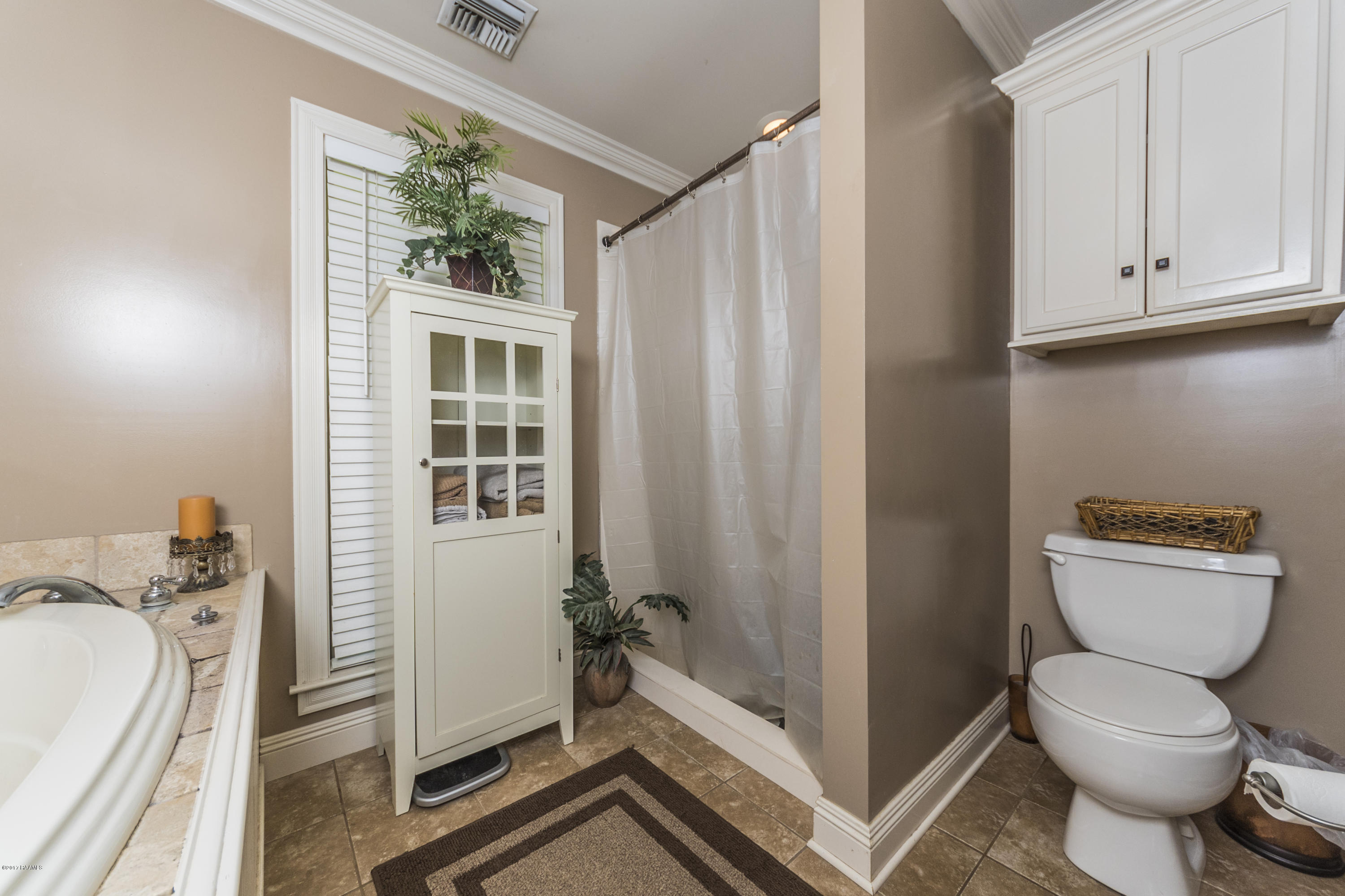7590 Baudoin Road Maurice, LA 70555 - Photo 15 of 34 Master Bath 3