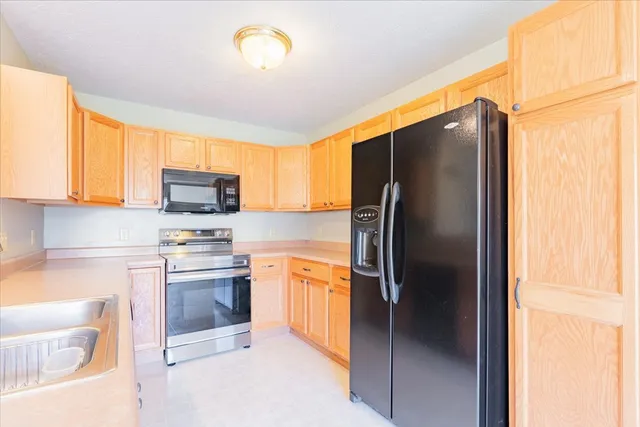 $229,900 | 417 Robert Drive, Normal, IL 61761