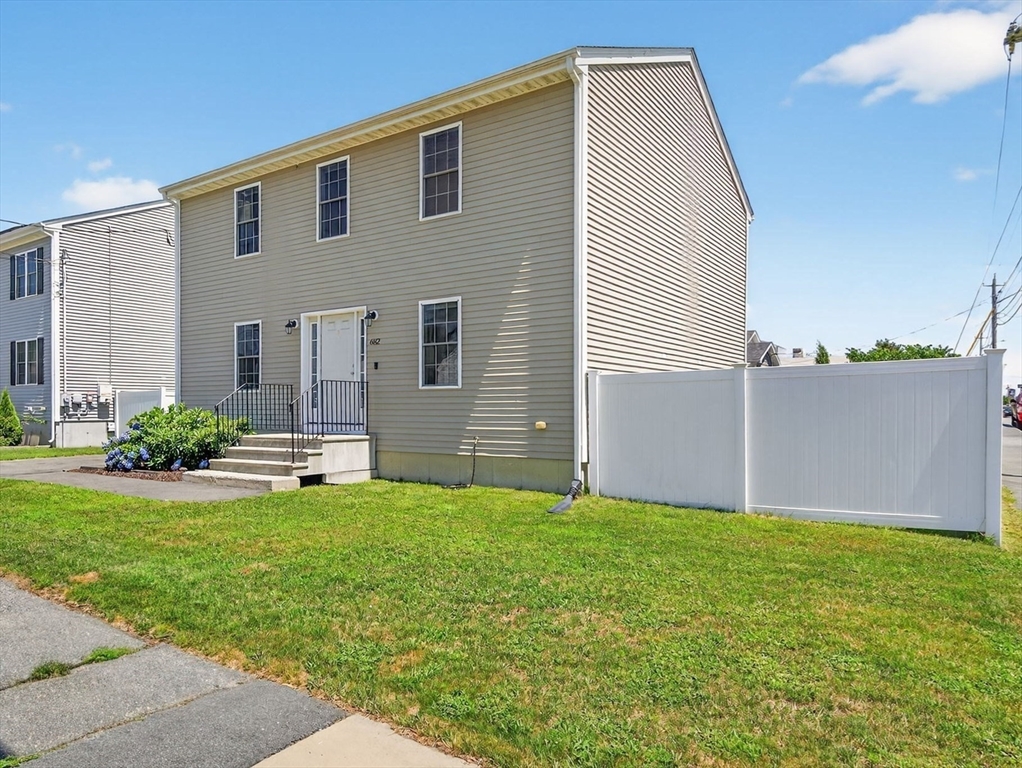 682 Laurel Street Fall River, MA 02721 - Photo 3 of 24 Gallery Image 3