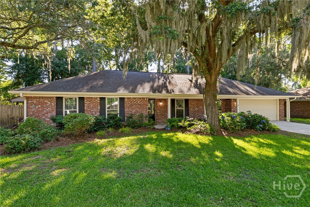 42 River Oaks Road Savannah, GA 31410 - Photo 3 of 23