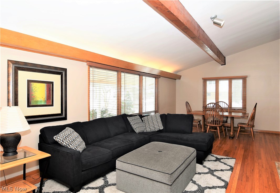 1960 Wyndham Road Akron, OH 44313 - Photo 4 of 28 Gallery Image 4