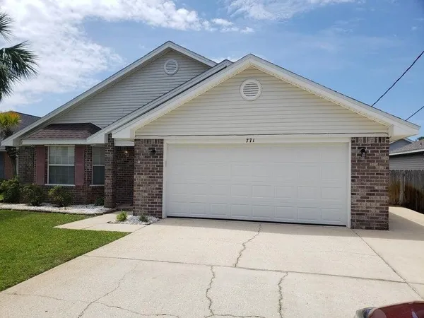$2,100 | 771 Pearl Sand Drive, Mary Esther, FL 32569