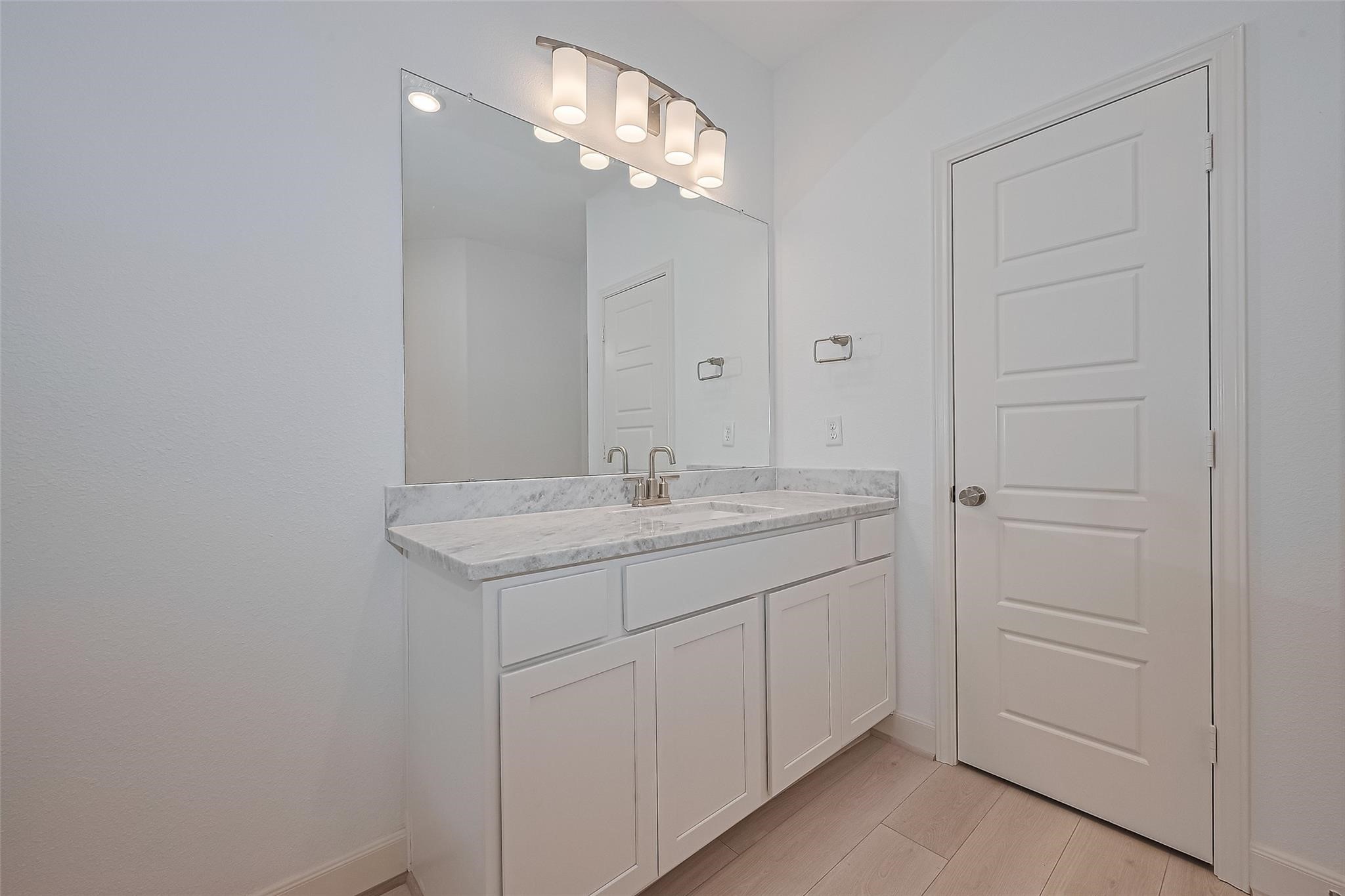 8913 Grovner Place Houston, TX 77080 - Photo 23 of 44