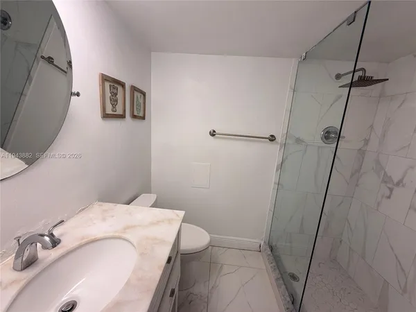 $3,400 | 5101 Collins Avenue, Unit 12K, Miami Beach, FL 33140