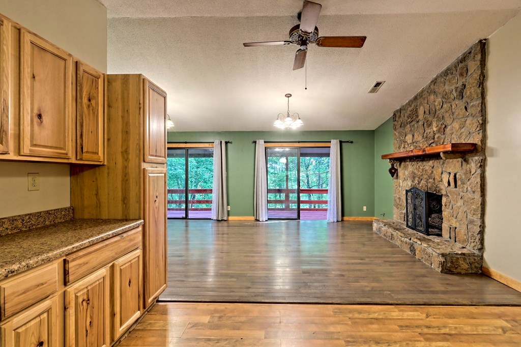 41 Silver Maple Lane Murphy, NC 28906 - Photo 12 of 52 Gallery Image 12