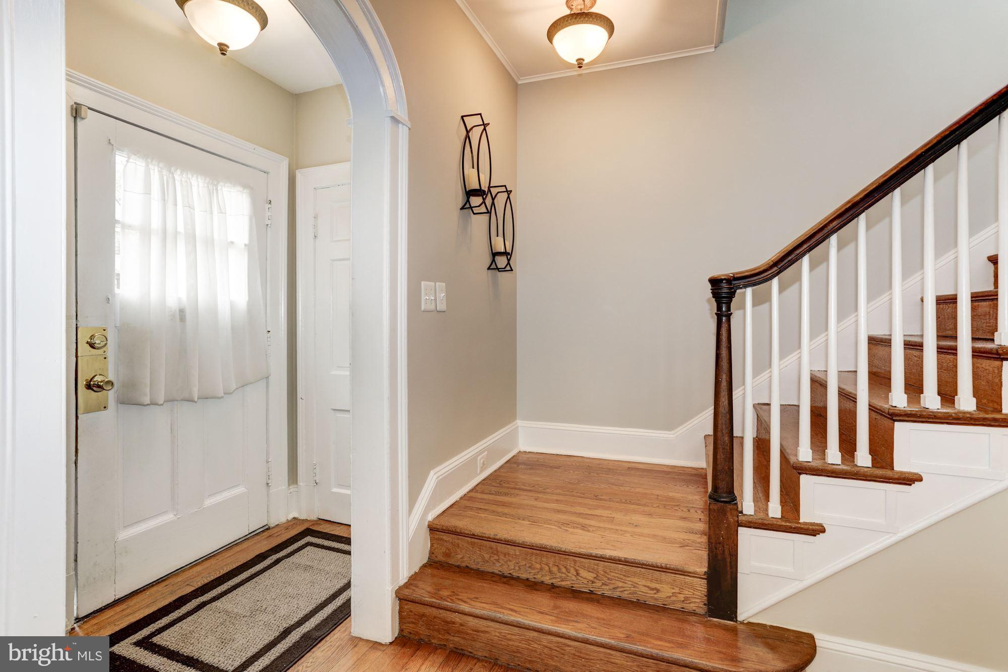 337 Tunbridge Road Baltimore, MD 21212 - Photo 3 of 43 Entrance