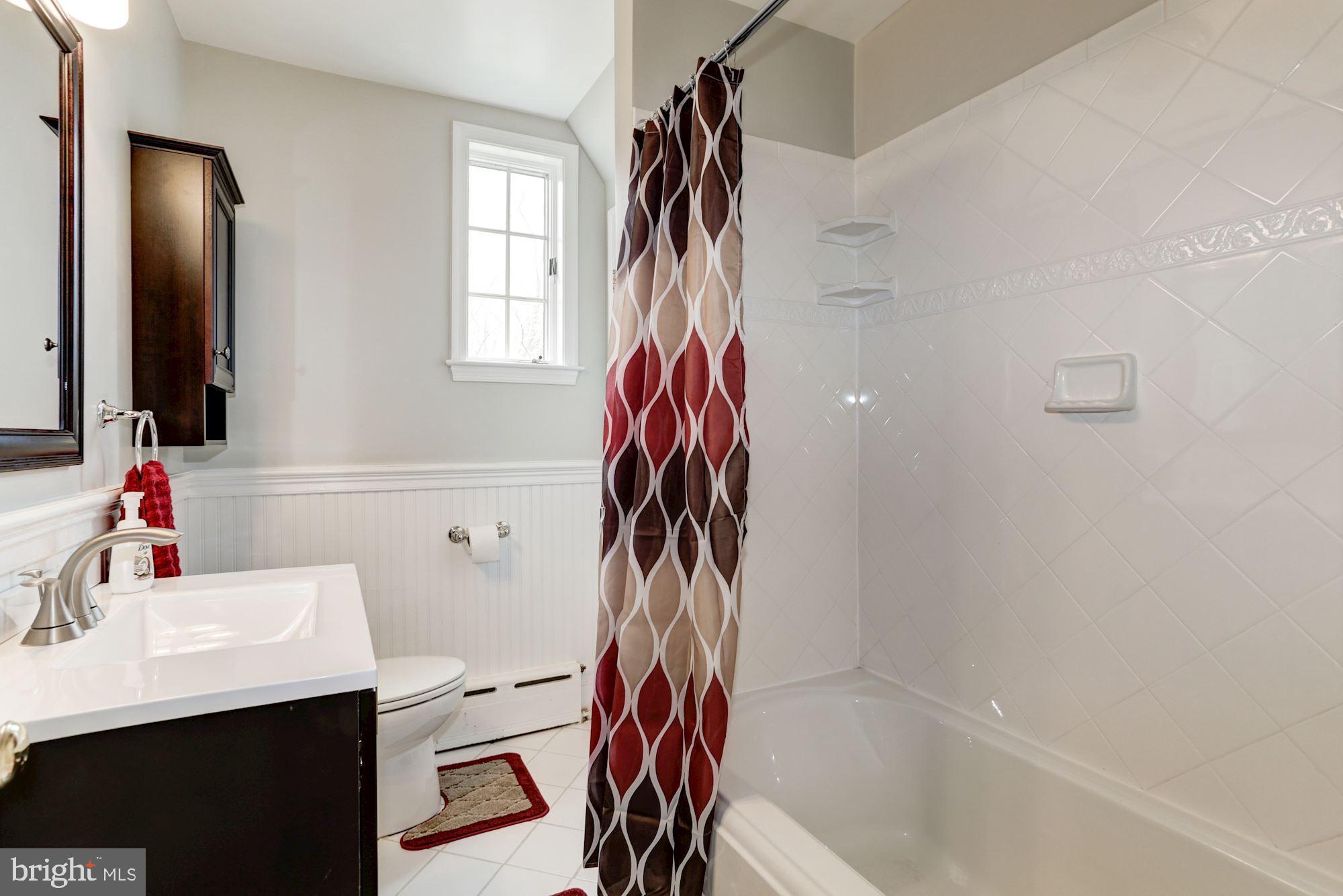 337 Tunbridge Road Baltimore, MD 21212 - Photo 30 of 43 Hallway Bathroom
