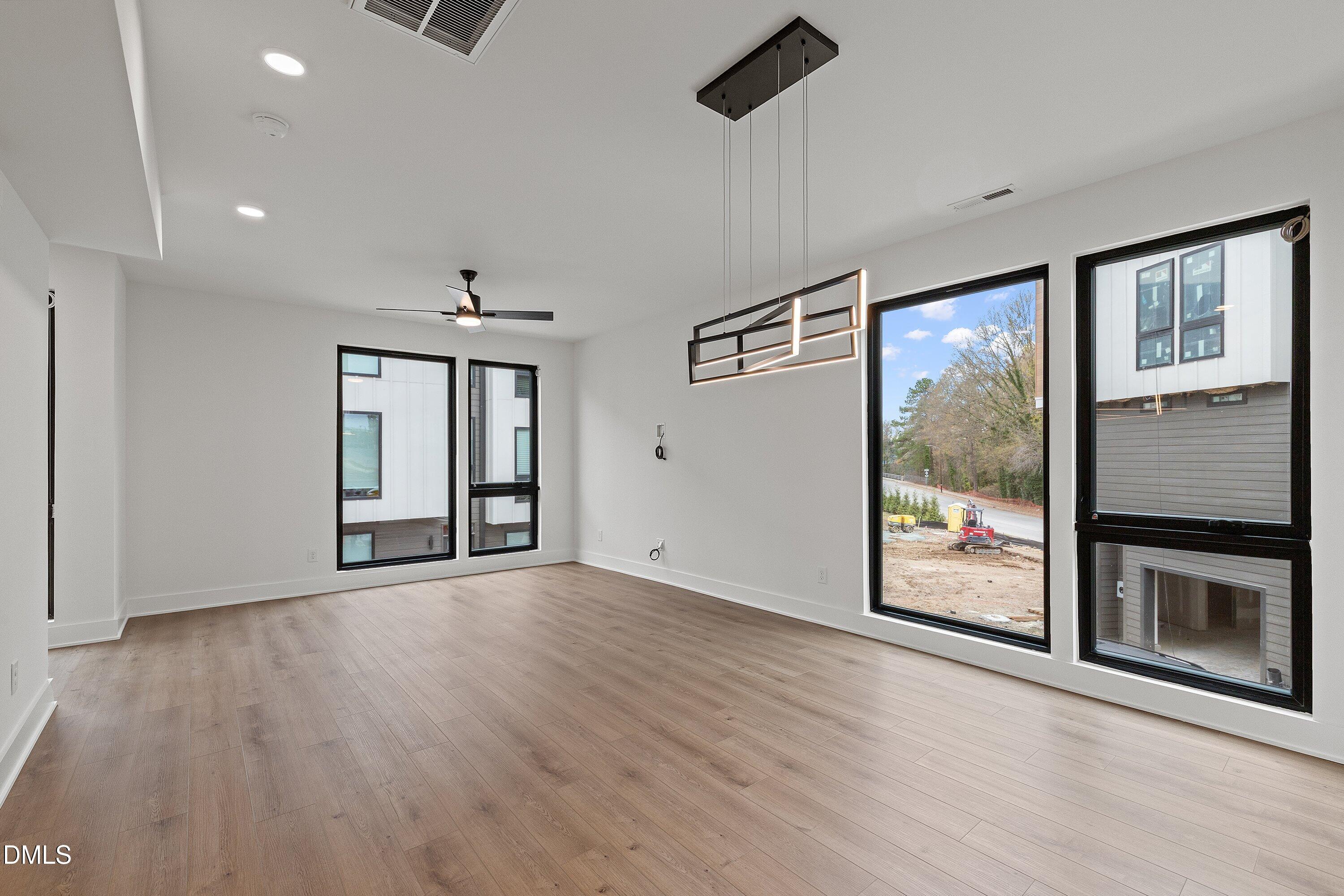 512 Gordon Street, Unit 305 Durham, NC 27701 - Photo 7 of 28 08-512 Gordon St, 305_0962