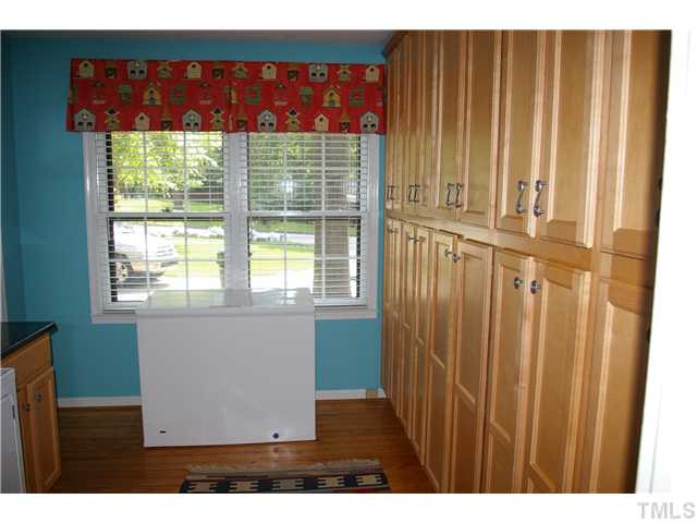 2825 Old Orchard Road Raleigh, NC 27607 - Photo 3 of 25 Photo 3