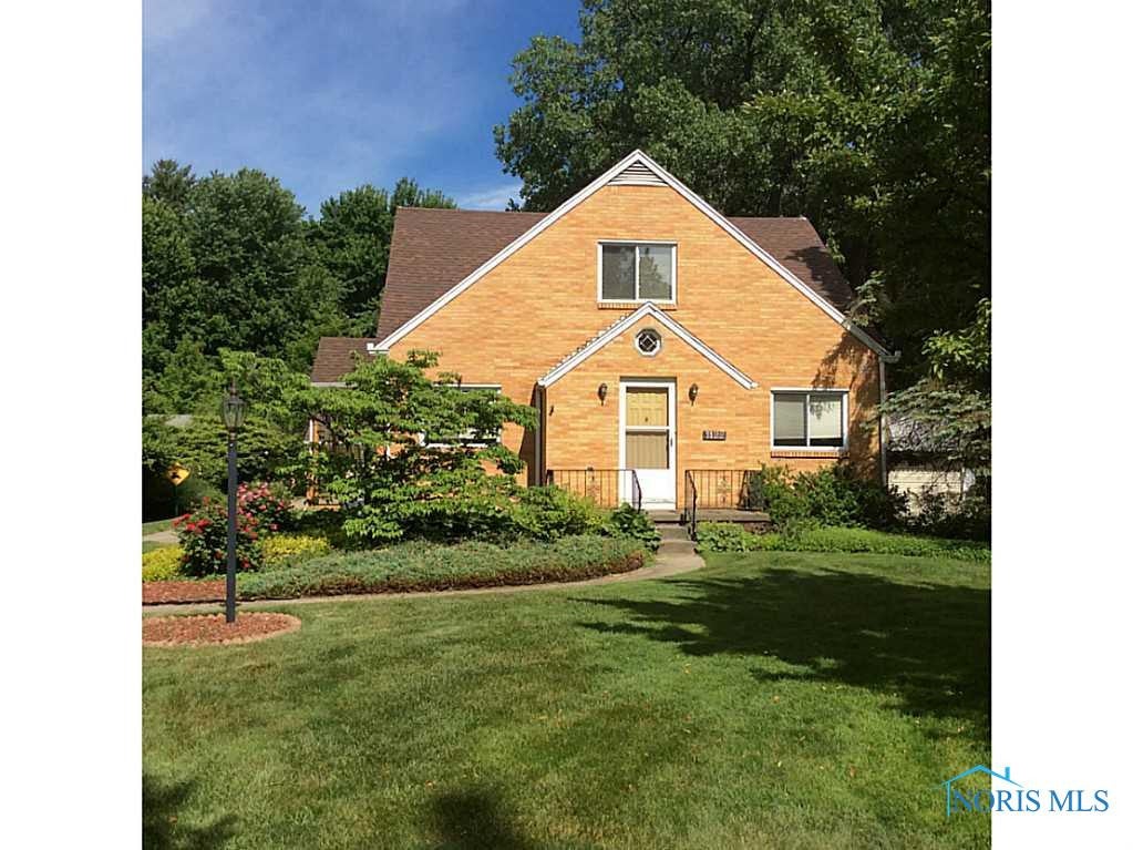 1122 Harrow Road Toledo, OH 43615 - Photo 1 of 18 Exterior Front.
