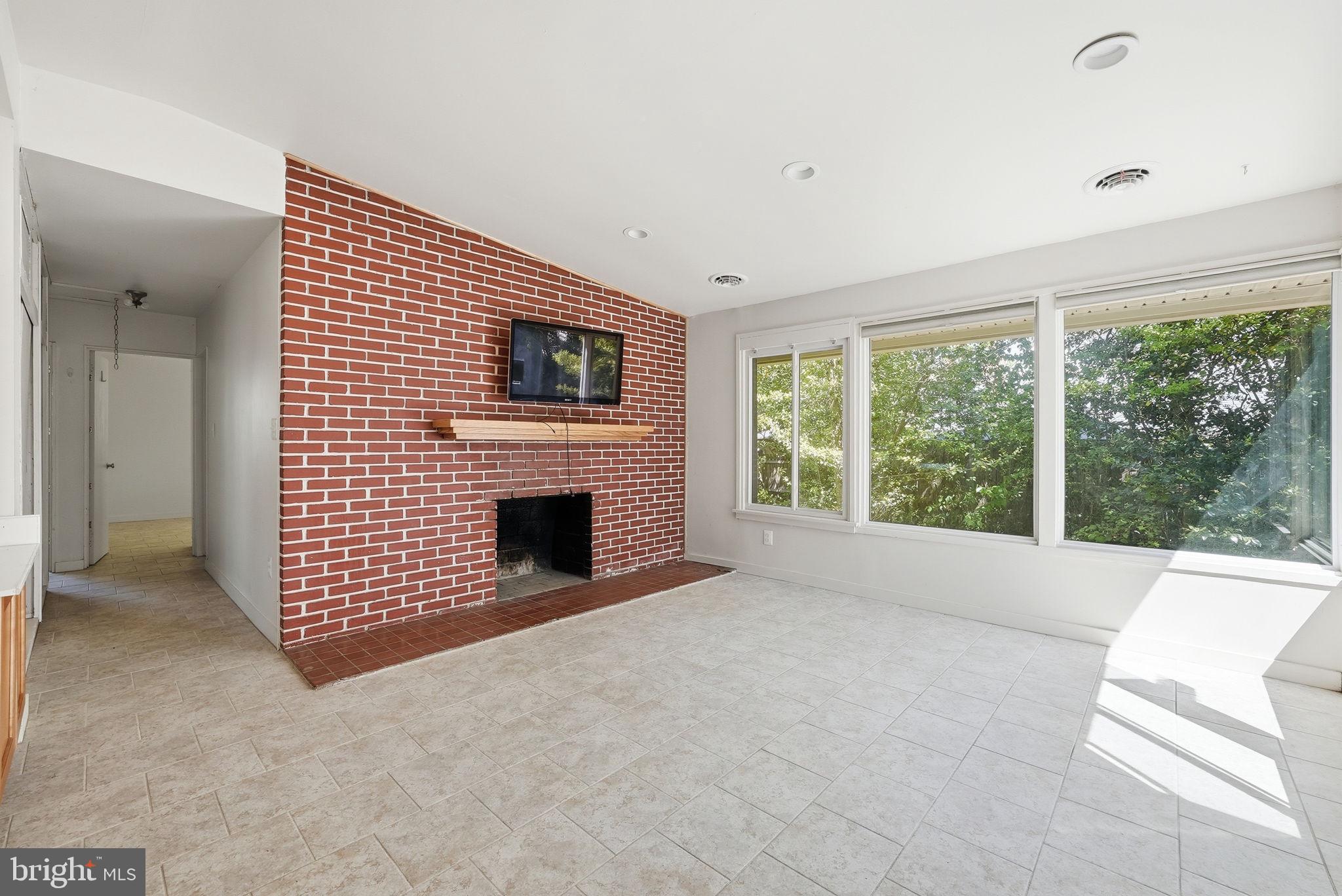 7119 Alger Road Falls Church, VA 22042 - Photo 10 of 22 Gallery Image 10
