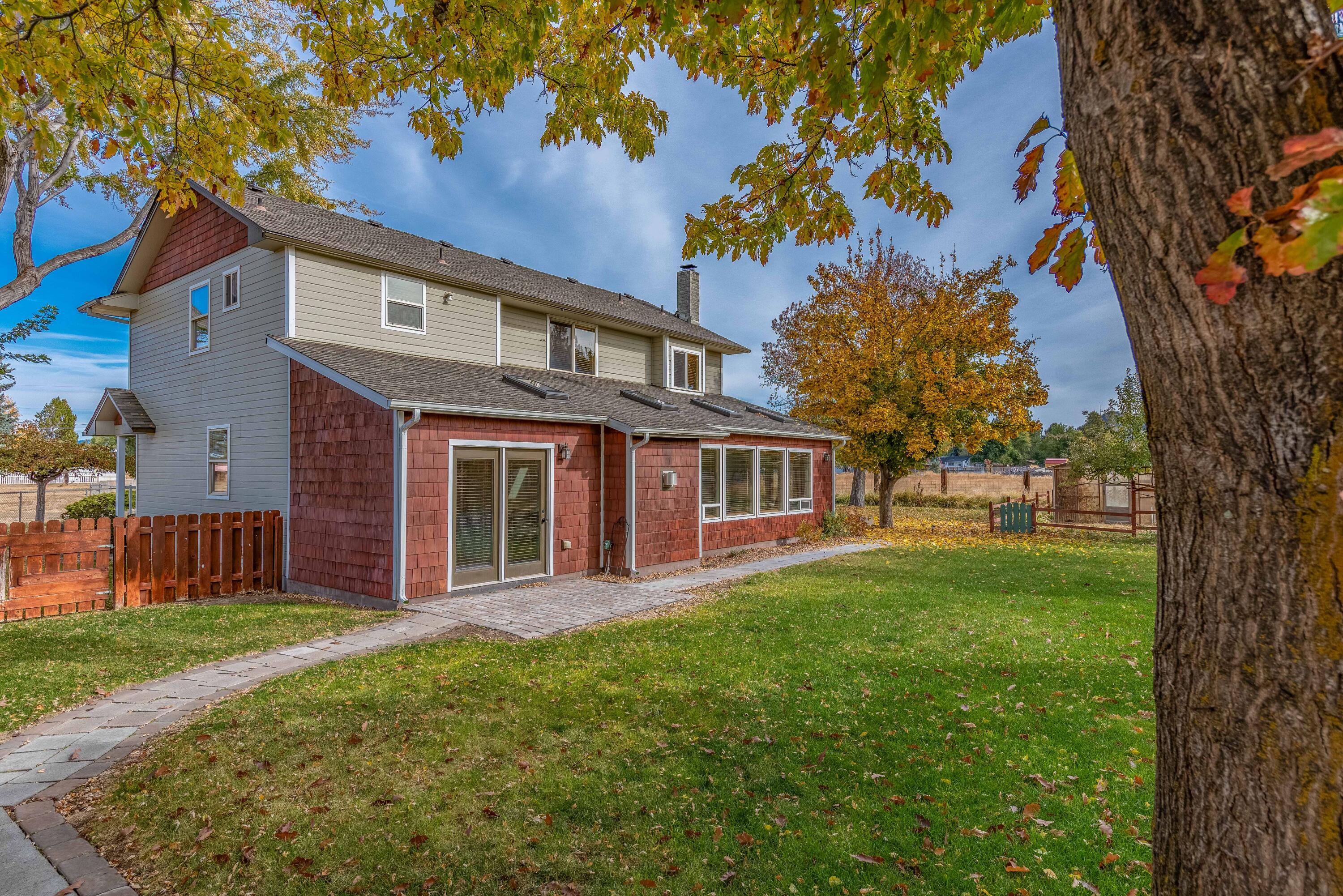 544 Apollo Road Prineville, OR 97754 - Photo 12 of 51 backyard 4