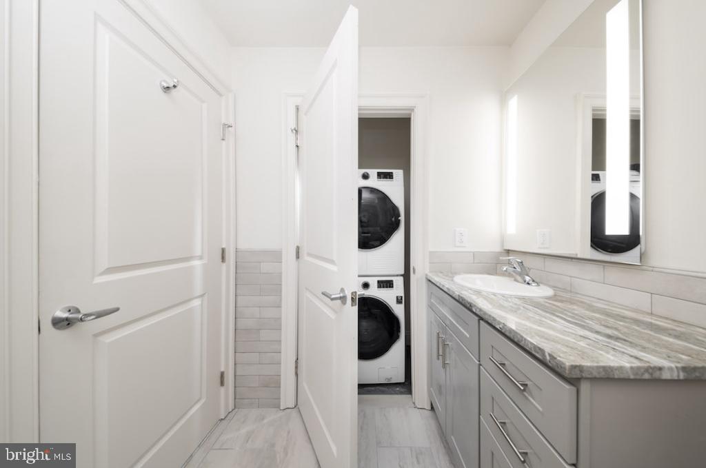 222 West Rittenhouse Square, Unit 1704 Philadelphia, PA 19103 - Photo 4 of 29