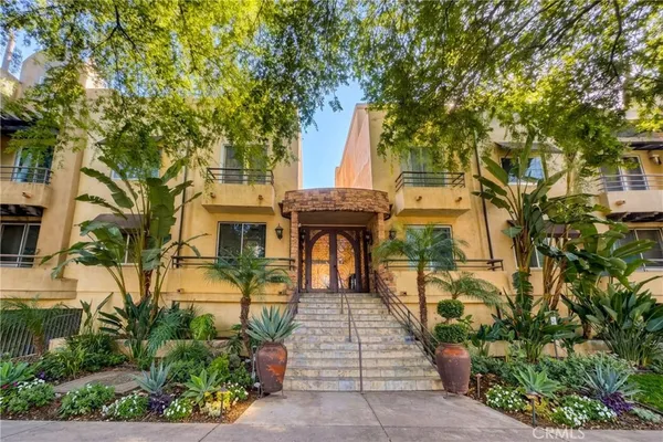 $640,000 | 4128 Whitsett Avenue, Unit 101, Studio City, CA 91604