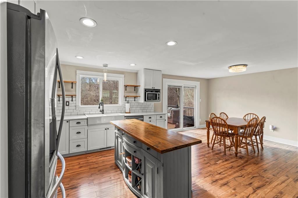 359 Hunting Creek Road Canonsburg, PA 15317 - Photo 15 of 39 a kitchen with granite countertop a sink and counter space