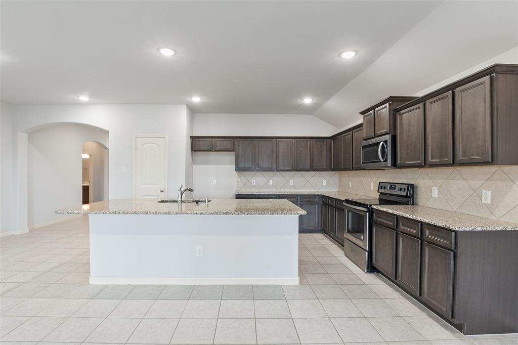 8020 Privet Street Forney, TX 75126 - Photo 13 of 40