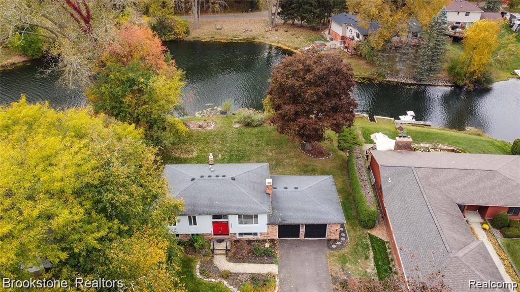 2693 Ripple Court White Lake, MI 48383 - Photo 7 of 36