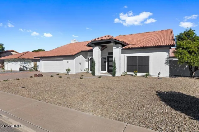 $695,000 | 2654 East Kenwood Street, Mesa, AZ 85213