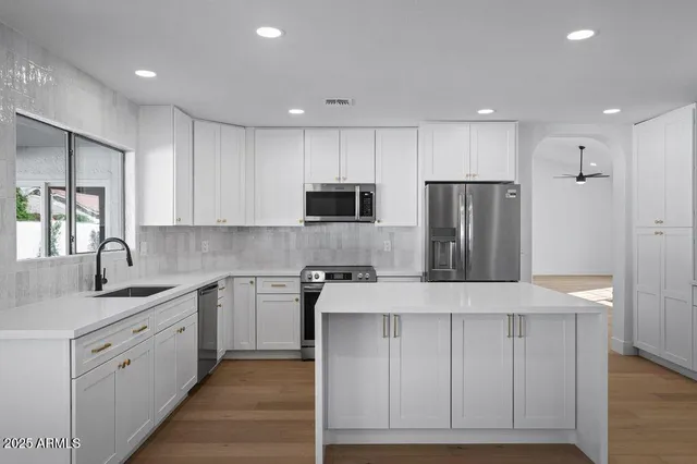 $695,000 | 2654 East Kenwood Street, Mesa, AZ 85213