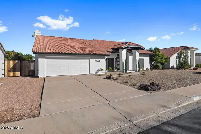 $695,000 | 2654 East Kenwood Street, Mesa, AZ 85213