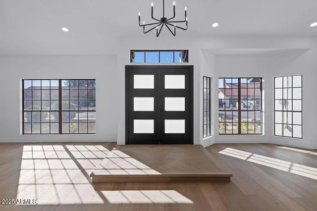 $695,000 | 2654 East Kenwood Street, Mesa, AZ 85213