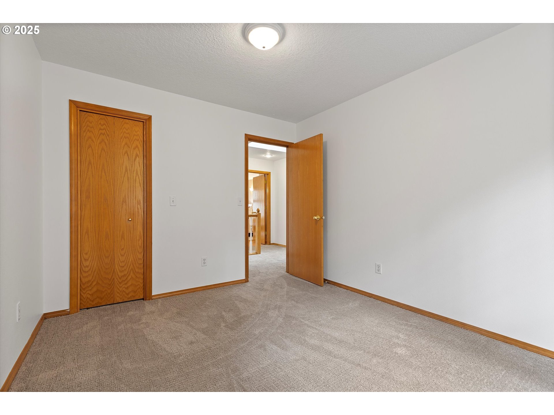 3475 Upper Drive Lake Oswego, OR 97035 - Photo 24 of 44 a view of an empty room