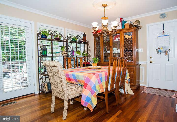 12337 Coleraine Court Reston, VA 20191 - Photo 14 of 30 Dining Room