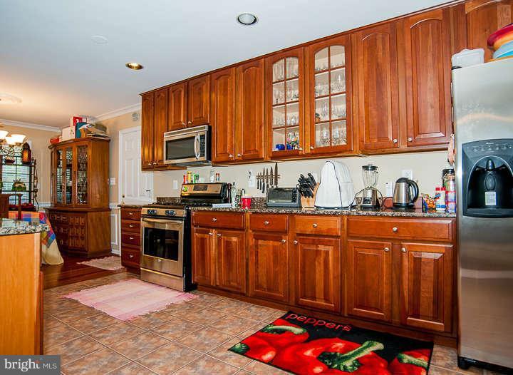 12337 Coleraine Court Reston, VA 20191 - Photo 18 of 30 Kitchen