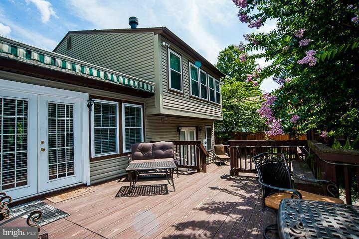 12337 Coleraine Court Reston, VA 20191 - Photo 21 of 30 Exterior Rear