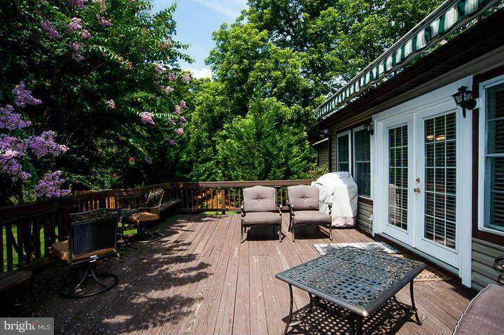 12337 Coleraine Court Reston, VA 20191 - Photo 22 of 30 Exterior Rear