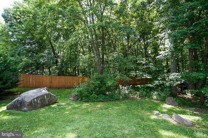 12337 Coleraine Court Reston, VA 20191 - Photo 27 of 30 Exterior General
