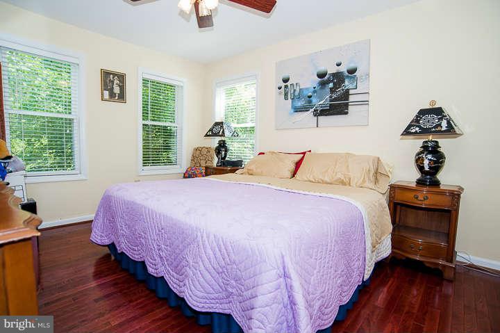 12337 Coleraine Court Reston, VA 20191 - Photo 7 of 30 Bedroom