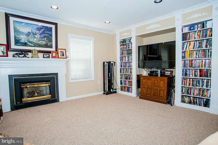 12337 Coleraine Court Reston, VA 20191 - Photo 10 of 30 Family Room