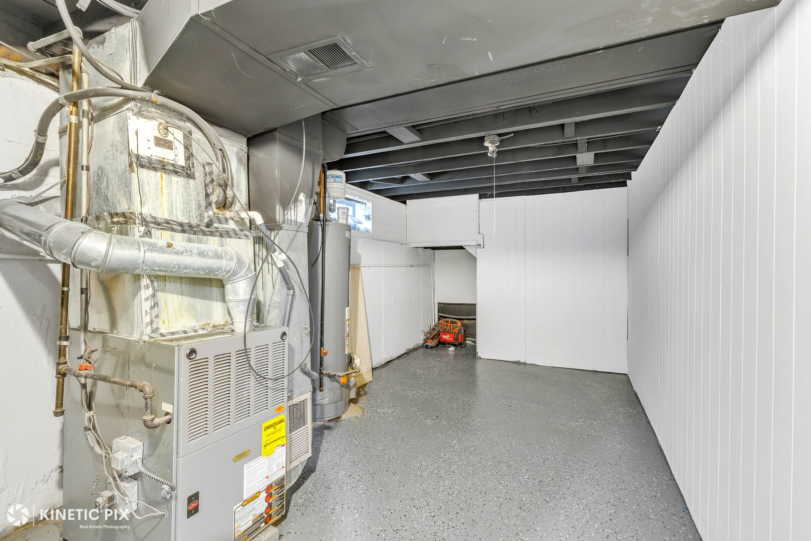 4938 West Randolph Street Hillside, IL 60162 - Photo 25 of 33 a view of an empty room