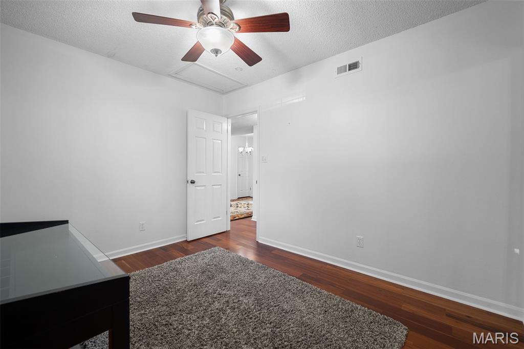 9196 Wrenwood Lane St. Louis, MO 63144 - Photo 17 of 34