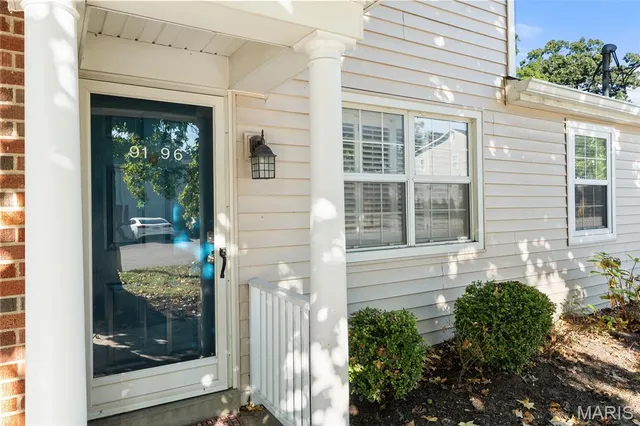 $250,000 | 9196 Wrenwood Lane, St. Louis, MO 63144