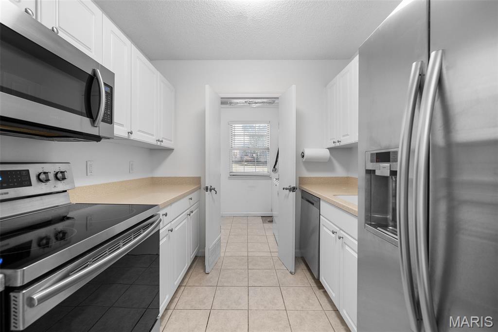 9196 Wrenwood Lane St. Louis, MO 63144 - Photo 10 of 34