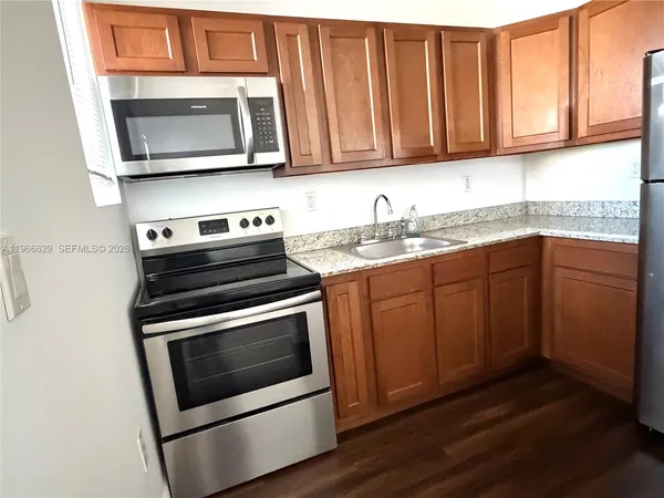 $1,650 | 535 Northwest 7th Street, Unit 44, Miami, FL 33136