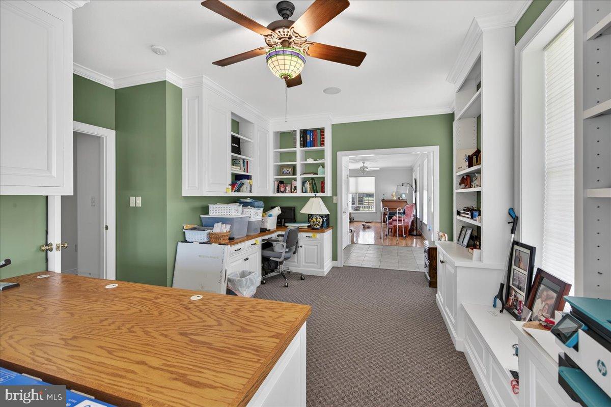 239 Mt Carmel Road Luray, VA 22835 - Photo 25 of 116 Charming workspace with vibrant green accents.