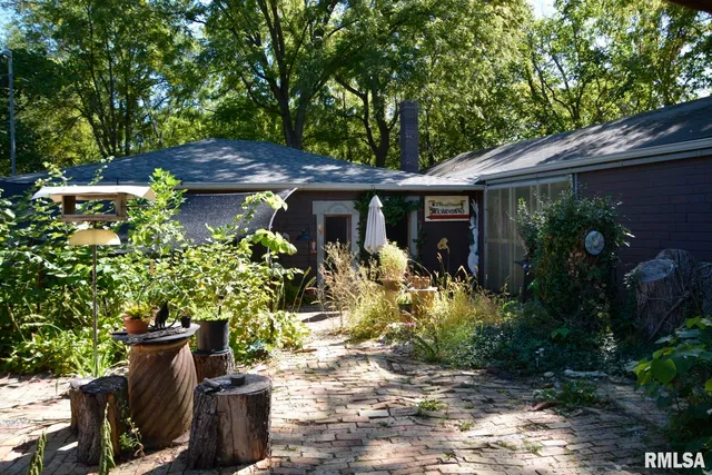 $160,000 | 734 North Coal Street, Colchester, IL 62326