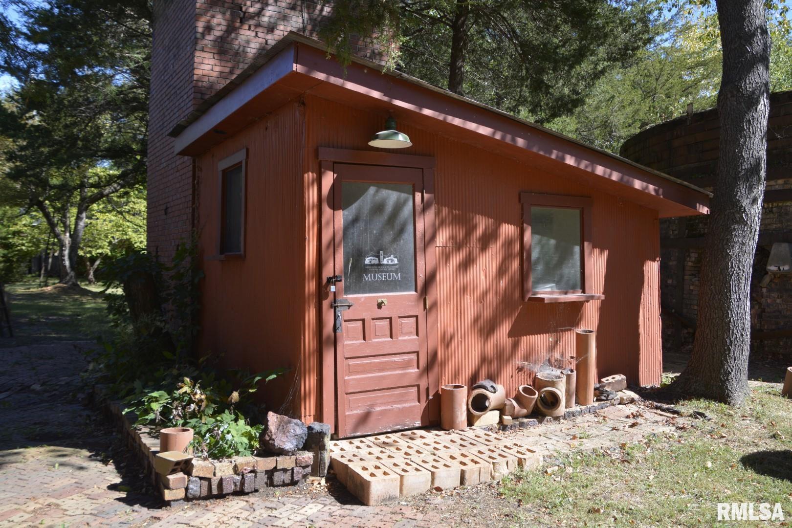 734 North Coal Street Colchester, IL 62326 - Photo 9 of 15