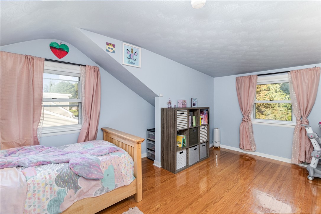 1282 Shoecraft Road Penfield, NY 14580 - Photo 24 of 29 2nd floor bedroom