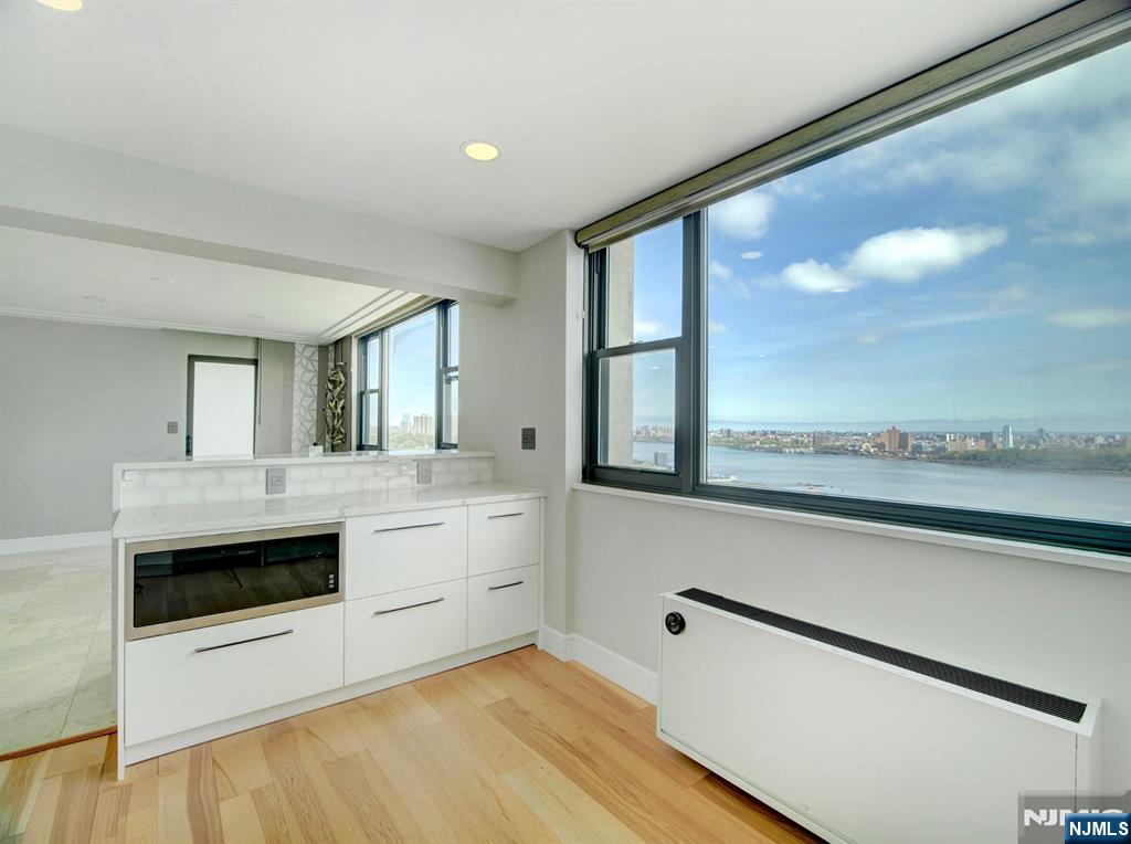 250 Gorge Road, Unit 29L Cliffside Park, NJ 07010 - Photo 11 of 31 Gallery Image 11