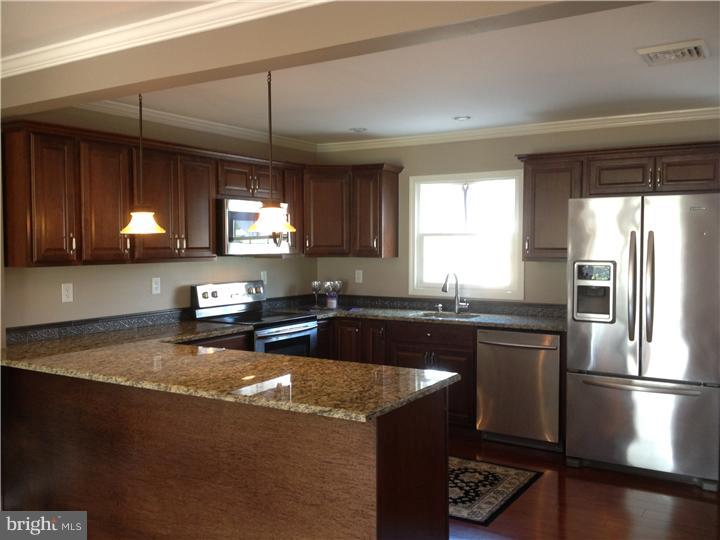 40 Tempo Road Levittown, PA 19056 - Photo 3 of 25 Kitchen