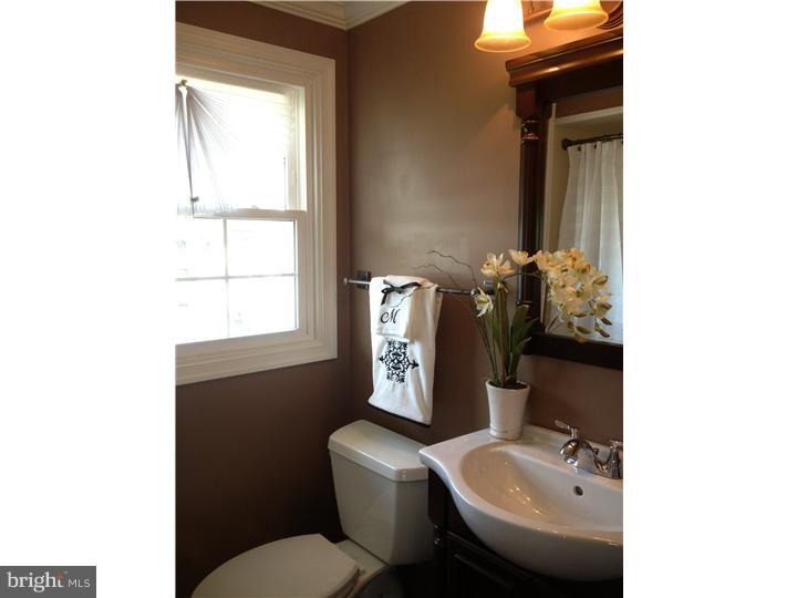 40 Tempo Road Levittown, PA 19056 - Photo 22 of 25 Bathroom
