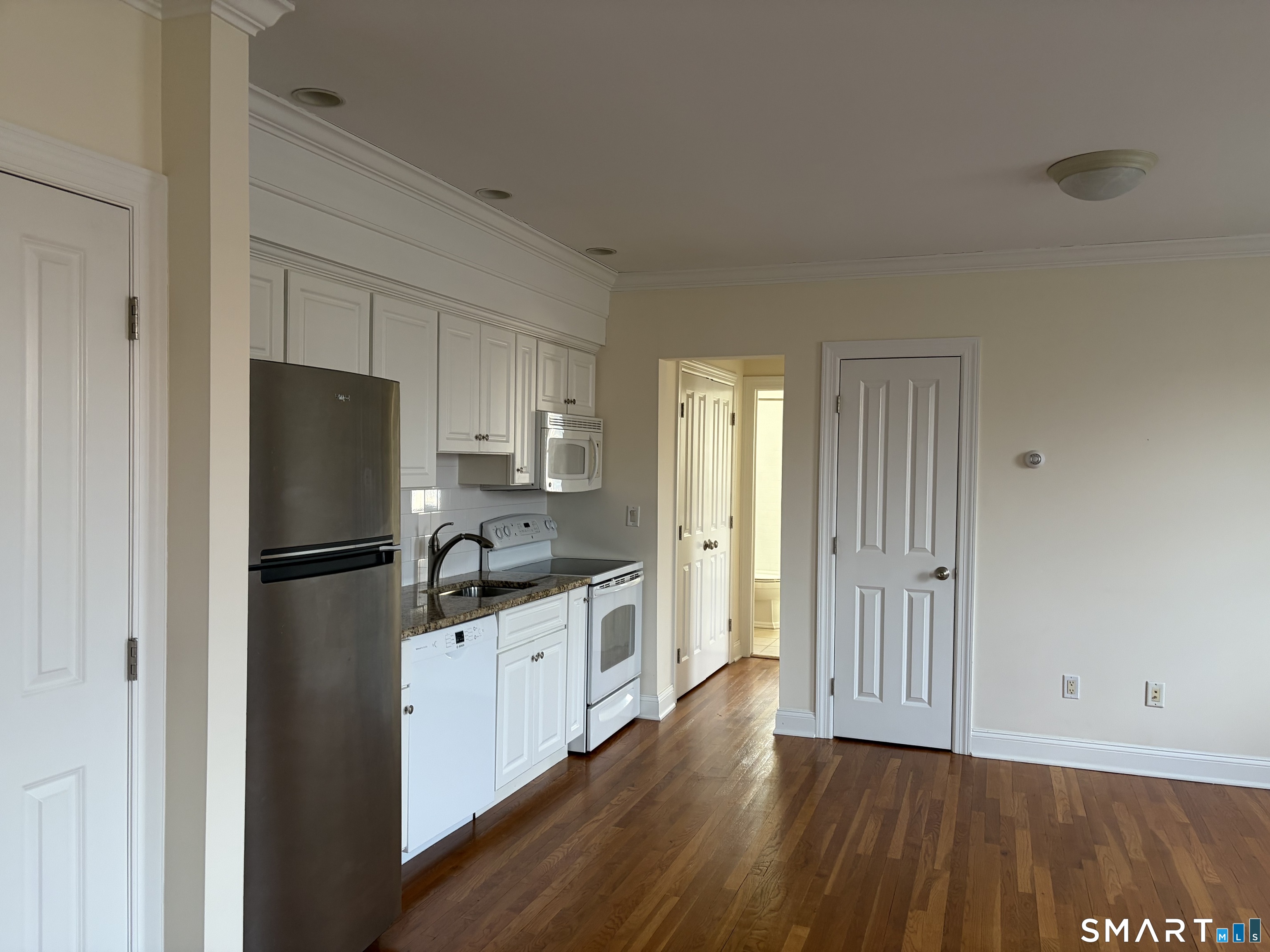 391 Reef Road, Unit 6A Fairfield, CT 06824 - Photo 6 of 17