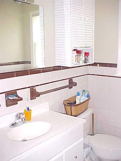 6079 Lexington Road Winchester, KY 40391 - Photo 16 of 51 Half bath.
