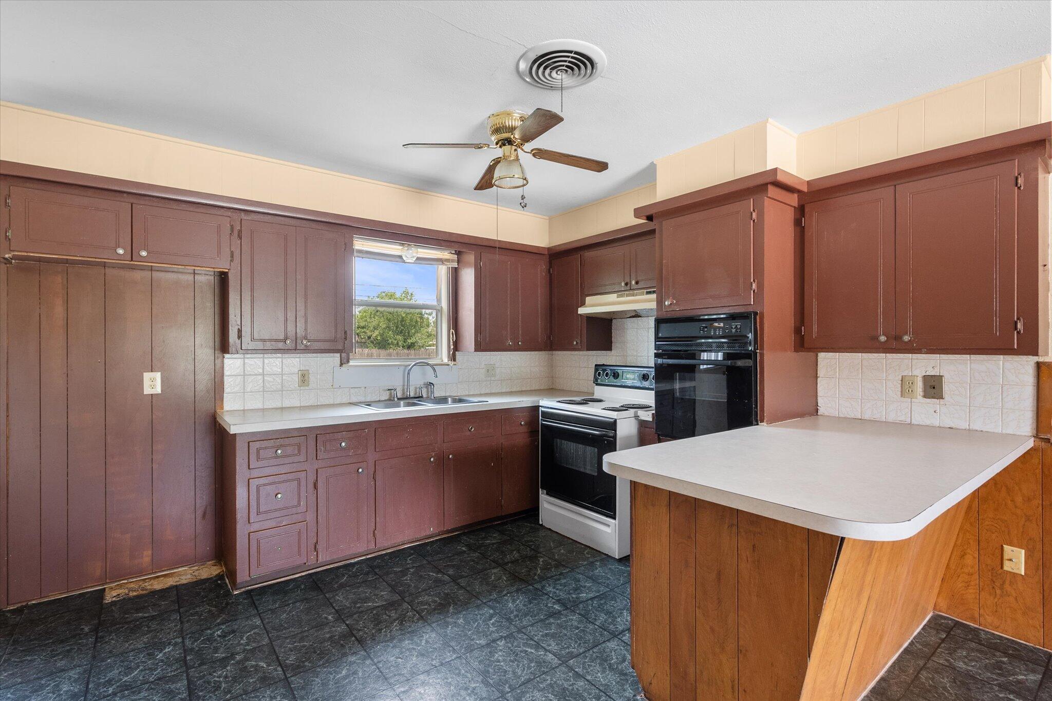 5220 41st Street Lubbock, TX 79414 - Photo 9 of 24 13-5220 41st_4196